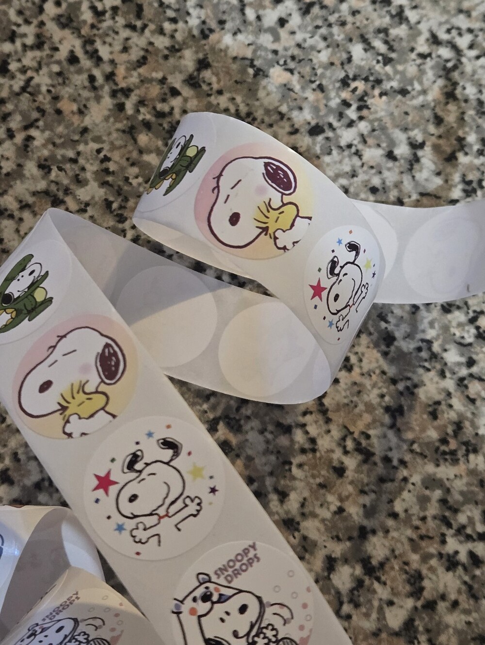 Snoopy Round Sticker Set - Pastel Multi-Color - Picture 7 of 7